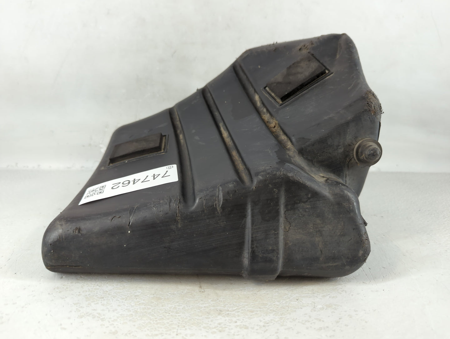 1999 Chevrolet Suburban 1500 Windshield Washer Fluid Reservoir Bottle Oem - Oemusedautoparts1.com