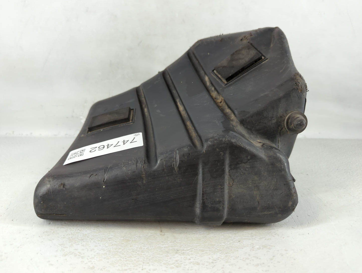 1999 Chevrolet Suburban 1500 Windshield Washer Fluid Reservoir Bottle Oem - Oemusedautoparts1.com