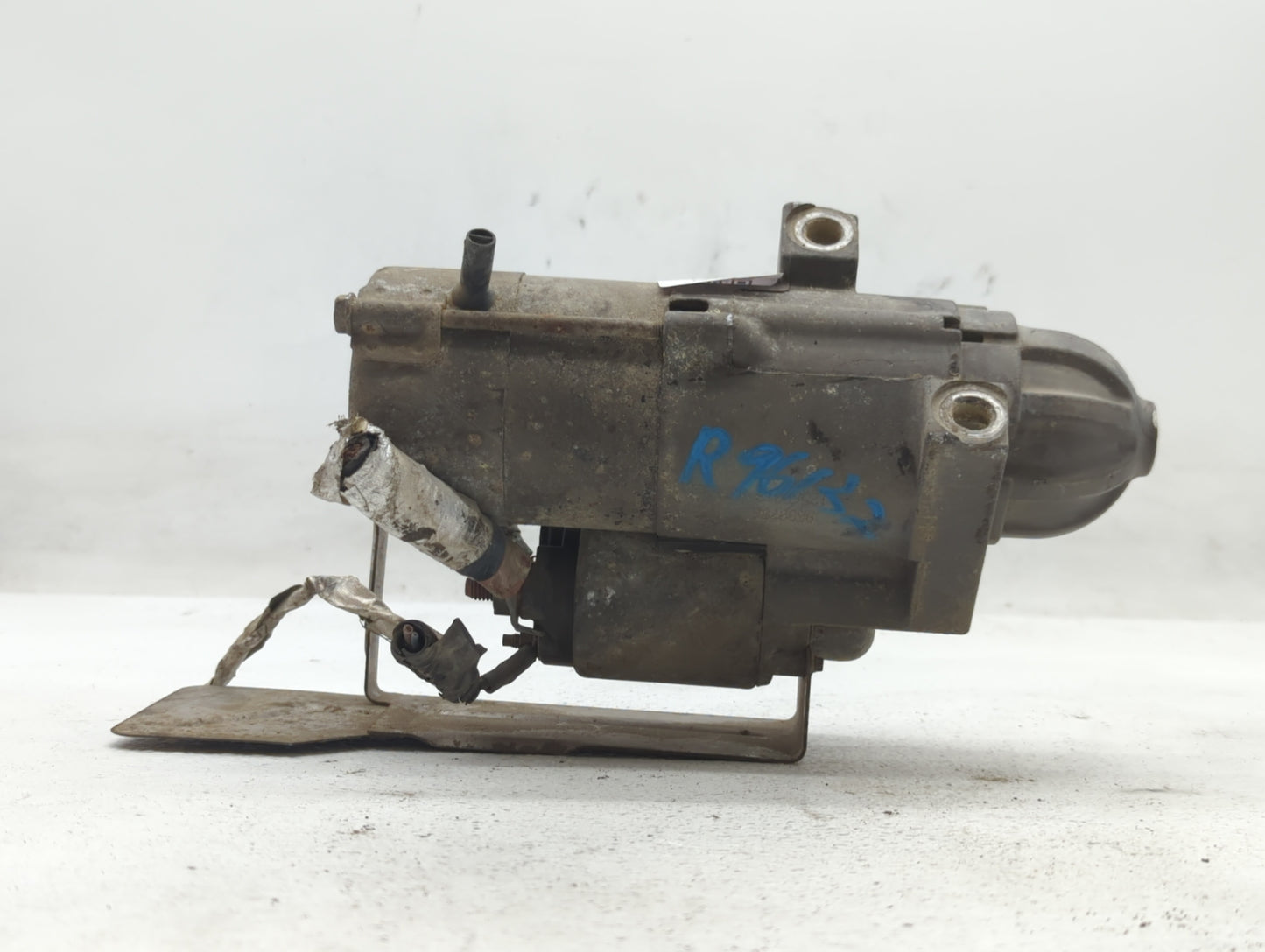 1999 Chevrolet Suburban 2500 Car Starter Motor Solenoid OEM Fits Fits 1995 1996 1997 1998 2000 OEM Used Auto Parts - Oemused