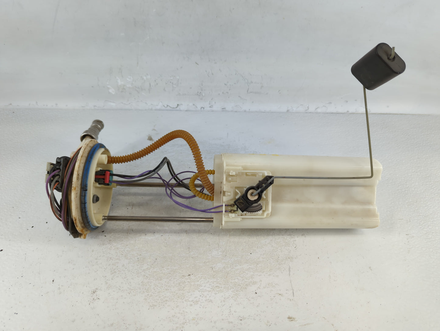 1999 Chevrolet Suburban 2500 Electrical Gas Fuel Pump Assembly - Oemusedautoparts1.com