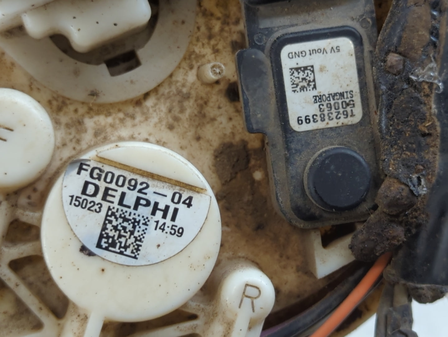 1999 Chevrolet Suburban 2500 Electrical Gas Fuel Pump Assembly - Oemusedautoparts1.com