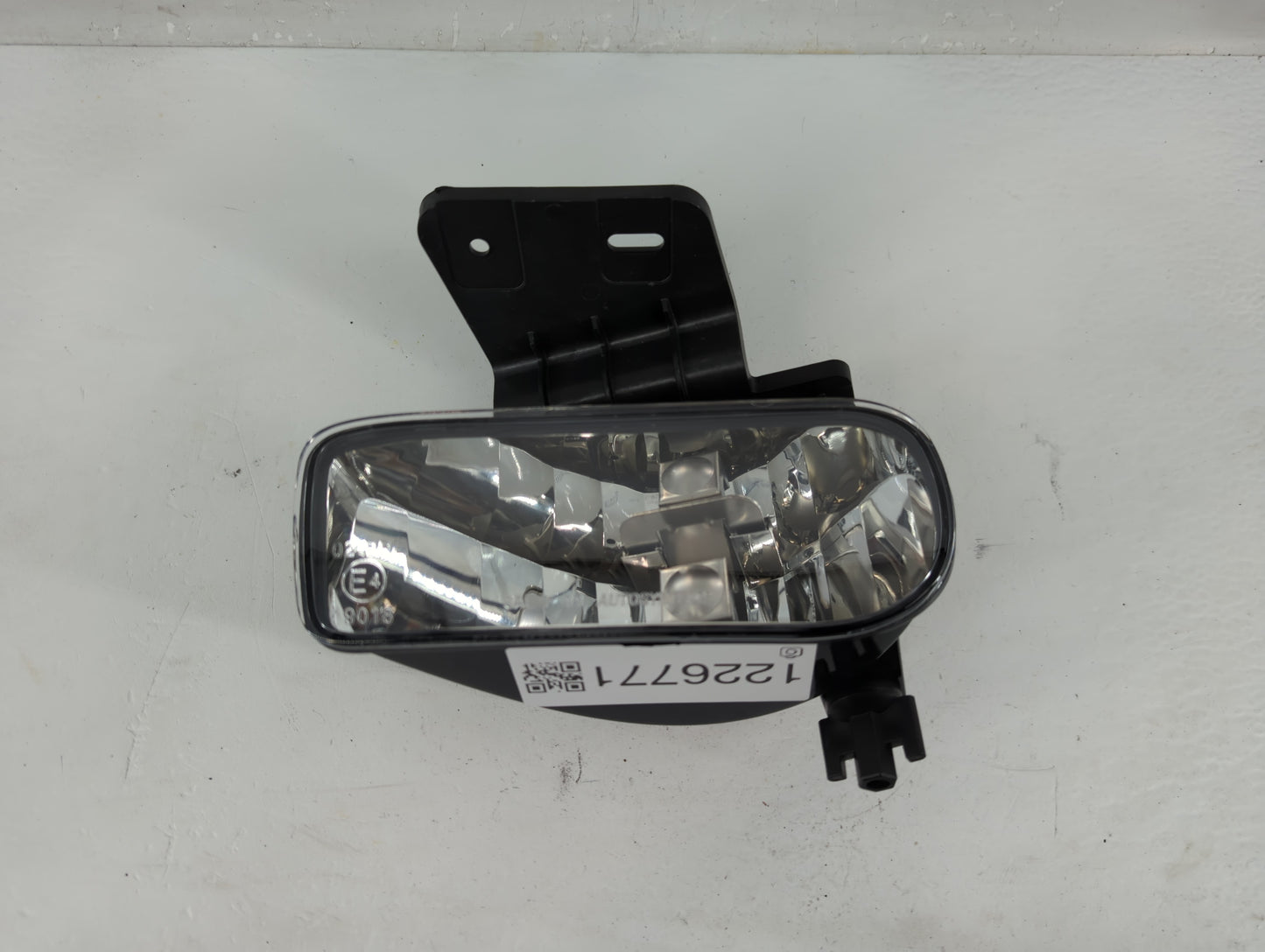 1999-2000 Chevrolet Tahoe Driver Left Oem Front Light Lamp - Oemusedautoparts1.com