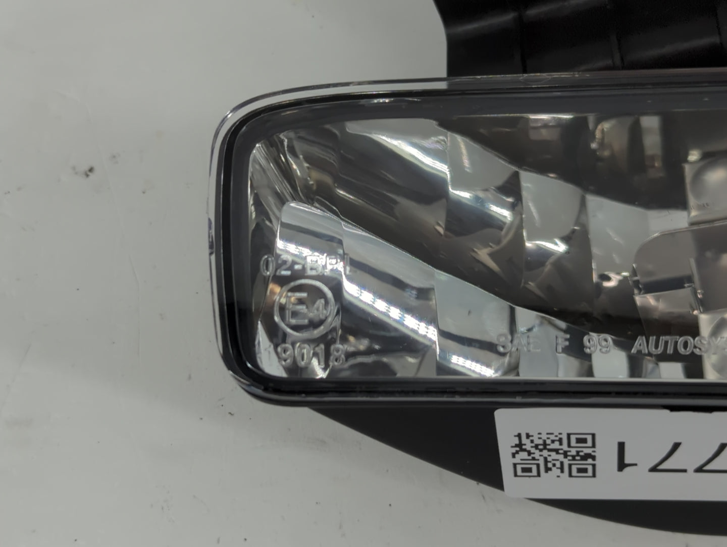 1999-2000 Chevrolet Tahoe Driver Left Oem Front Light Lamp - Oemusedautoparts1.com