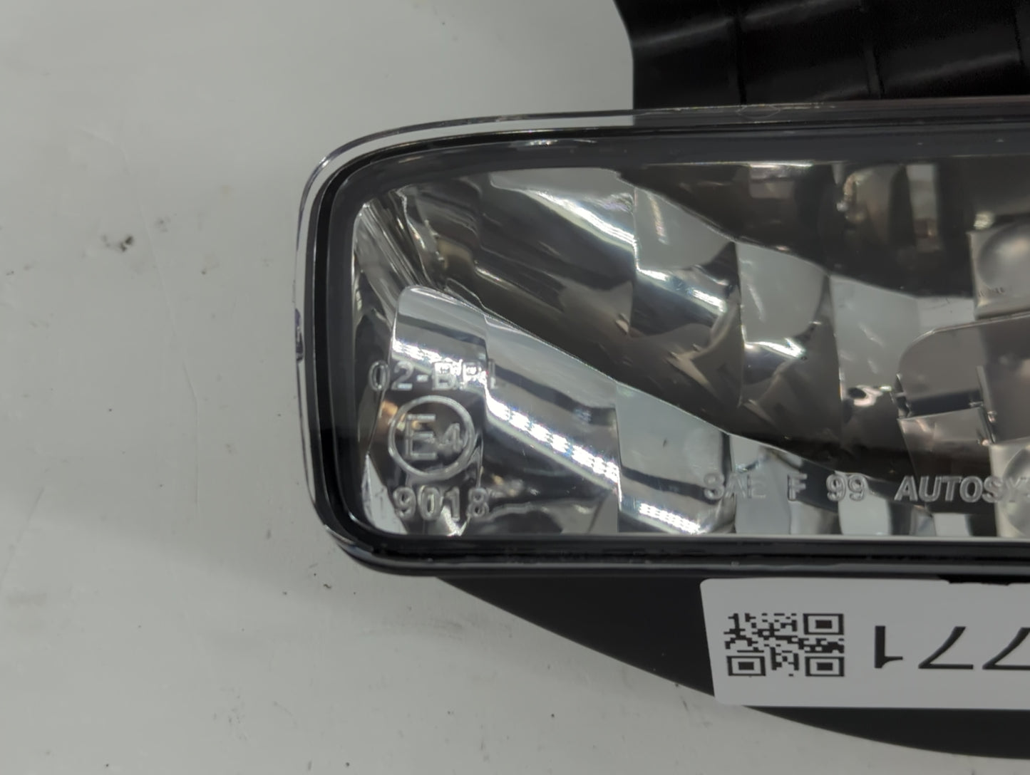 1999-2000 Chevrolet Tahoe Driver Left Oem Front Light Lamp - Oemusedautoparts1.com