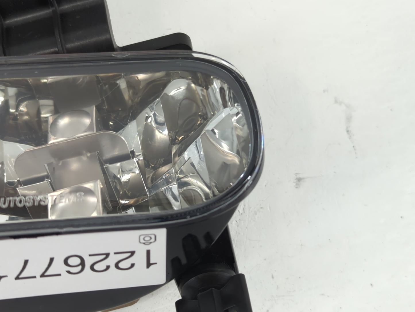 1999-2000 Chevrolet Tahoe Driver Left Oem Front Light Lamp - Oemusedautoparts1.com