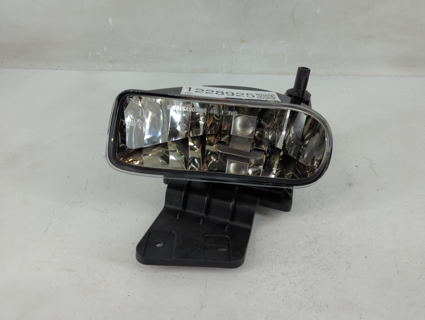 1999-2000 Chevrolet Tahoe Passenger Right Oem Front Light Lamp - Oemusedautoparts1.com