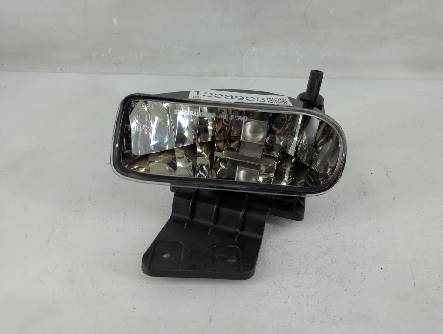 1999-2000 Chevrolet Tahoe Passenger Right Oem Front Light Lamp - Oemusedautoparts1.com