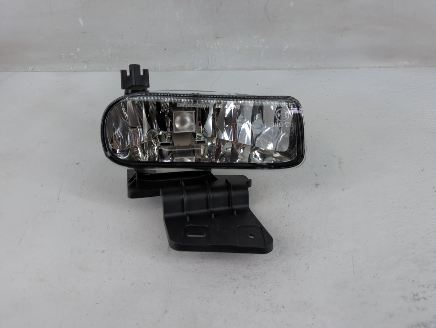 1999-2000 Chevrolet Tahoe Driver Left Oem Front Light Lamp - Oemusedautoparts1.com