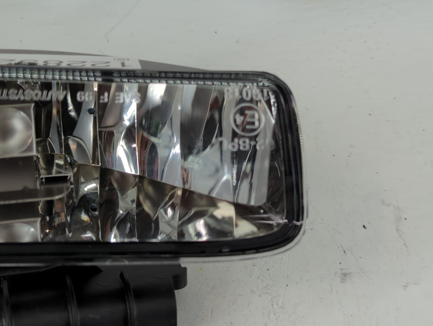 1999-2000 Chevrolet Tahoe Driver Left Oem Front Light Lamp - Oemusedautoparts1.com