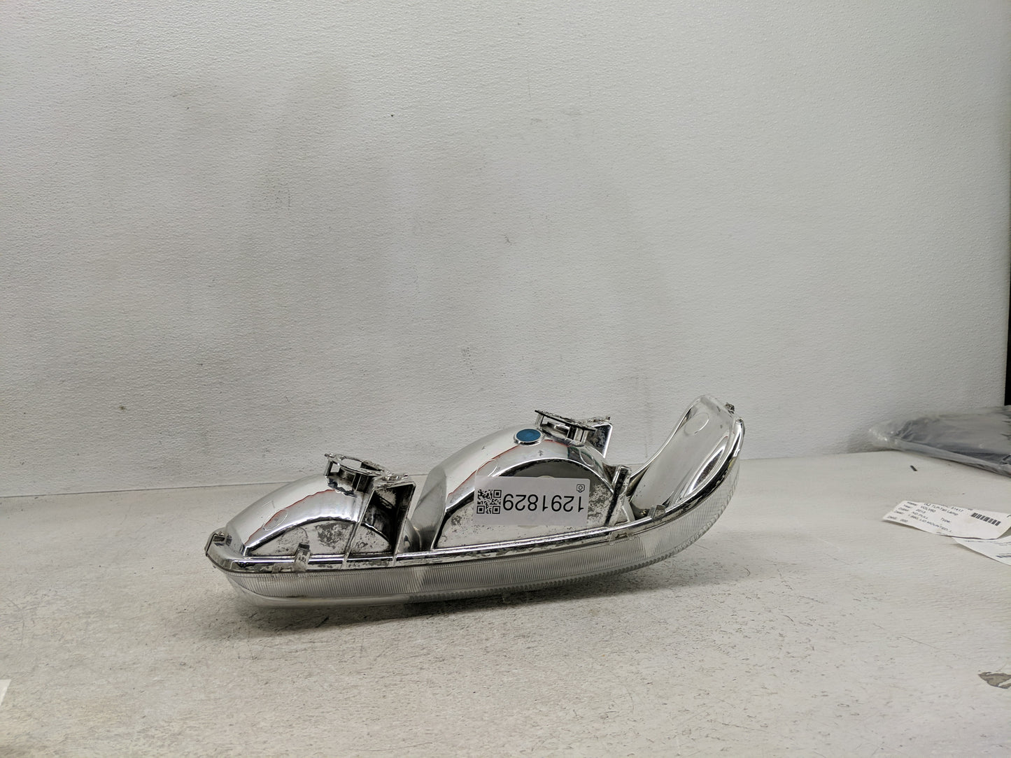 1995-2000 Chevrolet Tahoe Driver Left Oem Head Light Headlight Lamp - Oemusedautoparts1.com