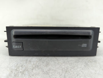 1995-2000 Chevrolet Tahoe Radio AM FM Cd Player Receiver Replacement P/N:16231055 Fits OEM Used Auto Parts - Oemusedautopart