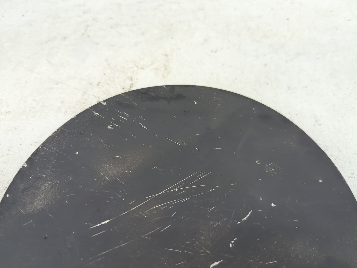 1999 Chevrolet Tahoe Center Cap Oem Black 1413849 - Oemusedautoparts1.com