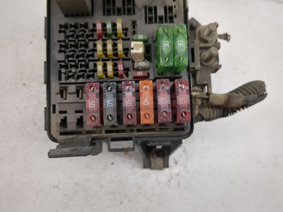 1999 Chevrolet Tahoe Fusebox Fuse Box Panel Relay Module P/N:12162365-D 12177235, 12088567, 12177234, 12193604 Fits OEM Used