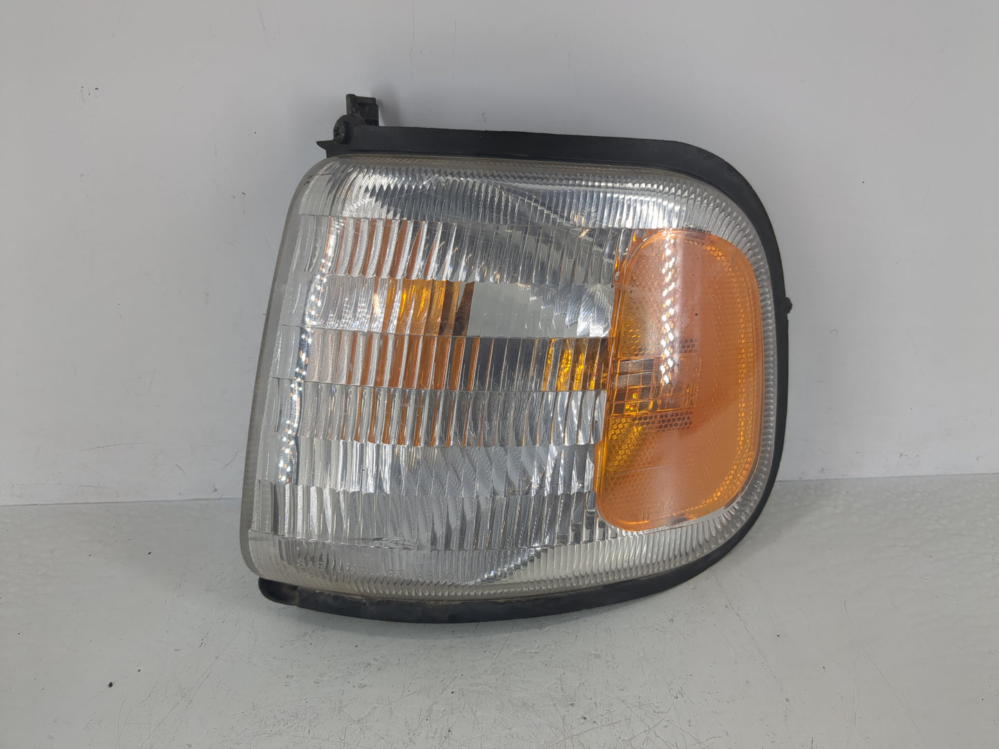 Chrysler Voyager Driver Left Oem Head Light Headlight Lamp - Oemusedautoparts1.com