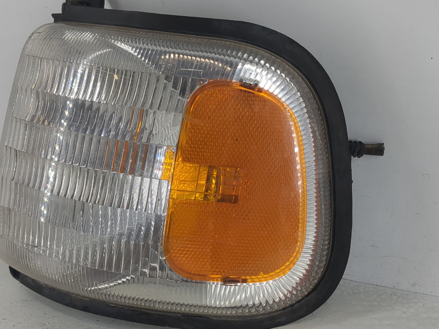 Chrysler Voyager Driver Left Oem Head Light Headlight Lamp - Oemusedautoparts1.com