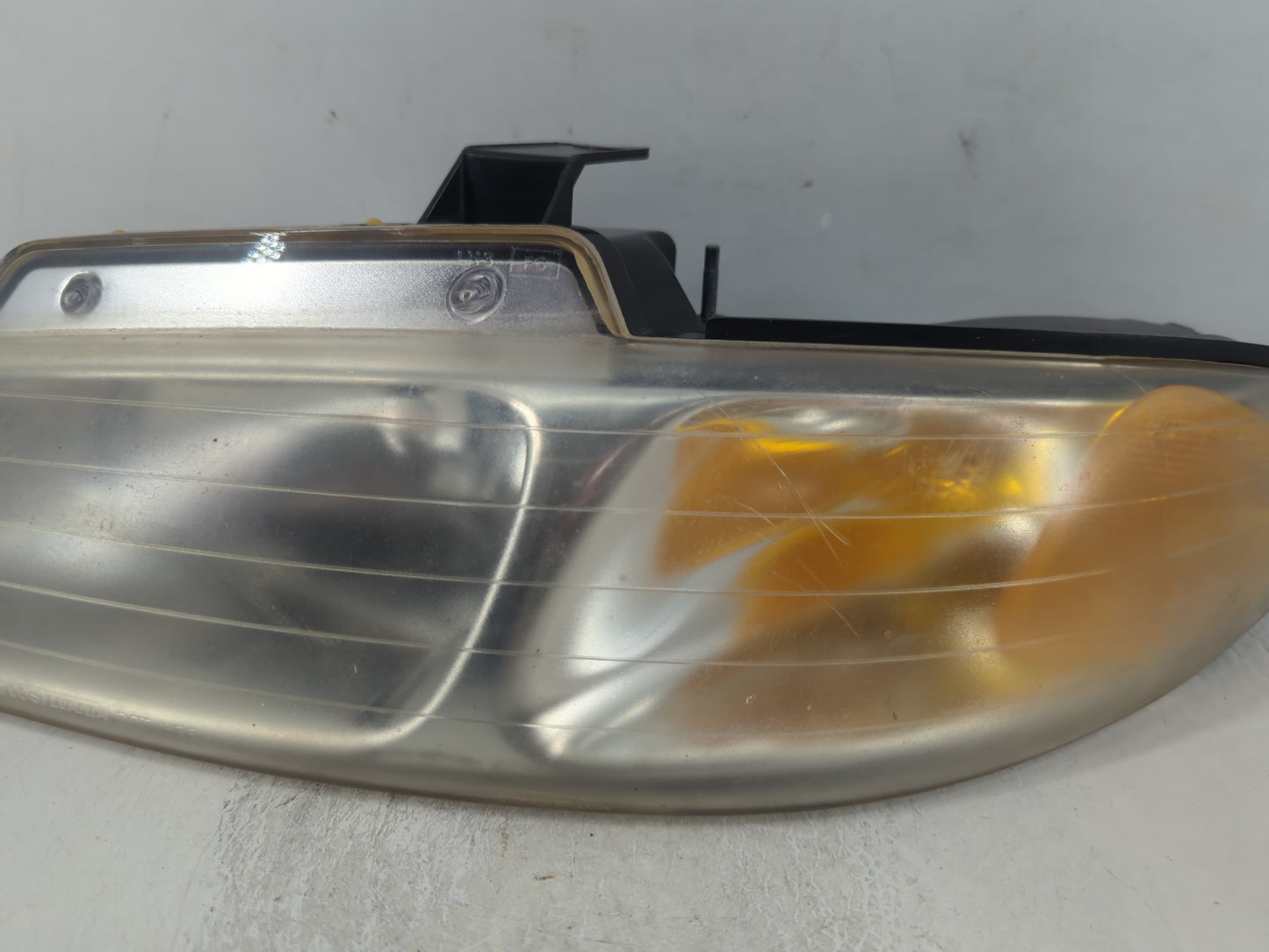 Chrysler Voyager Passenger Right Oem Head Light Headlight Lamp Black - Oemusedautoparts1.com