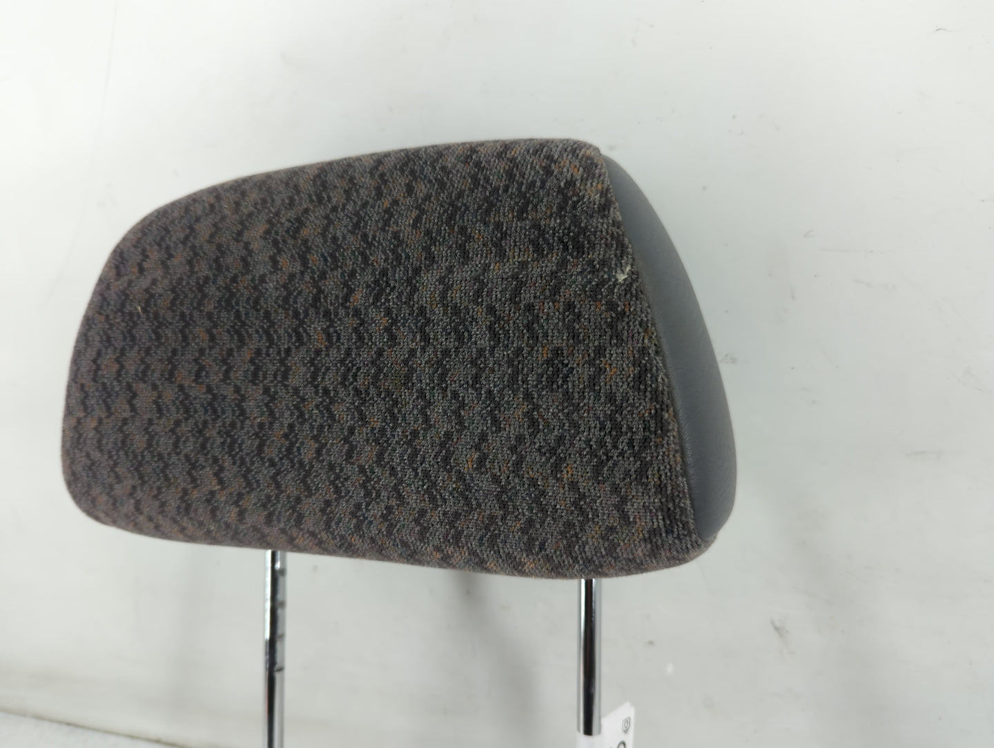 1999 Chrysler Voyager Headrest Head Rest Rear Seat Fits OEM Used Auto Parts - Oemusedautoparts1.com