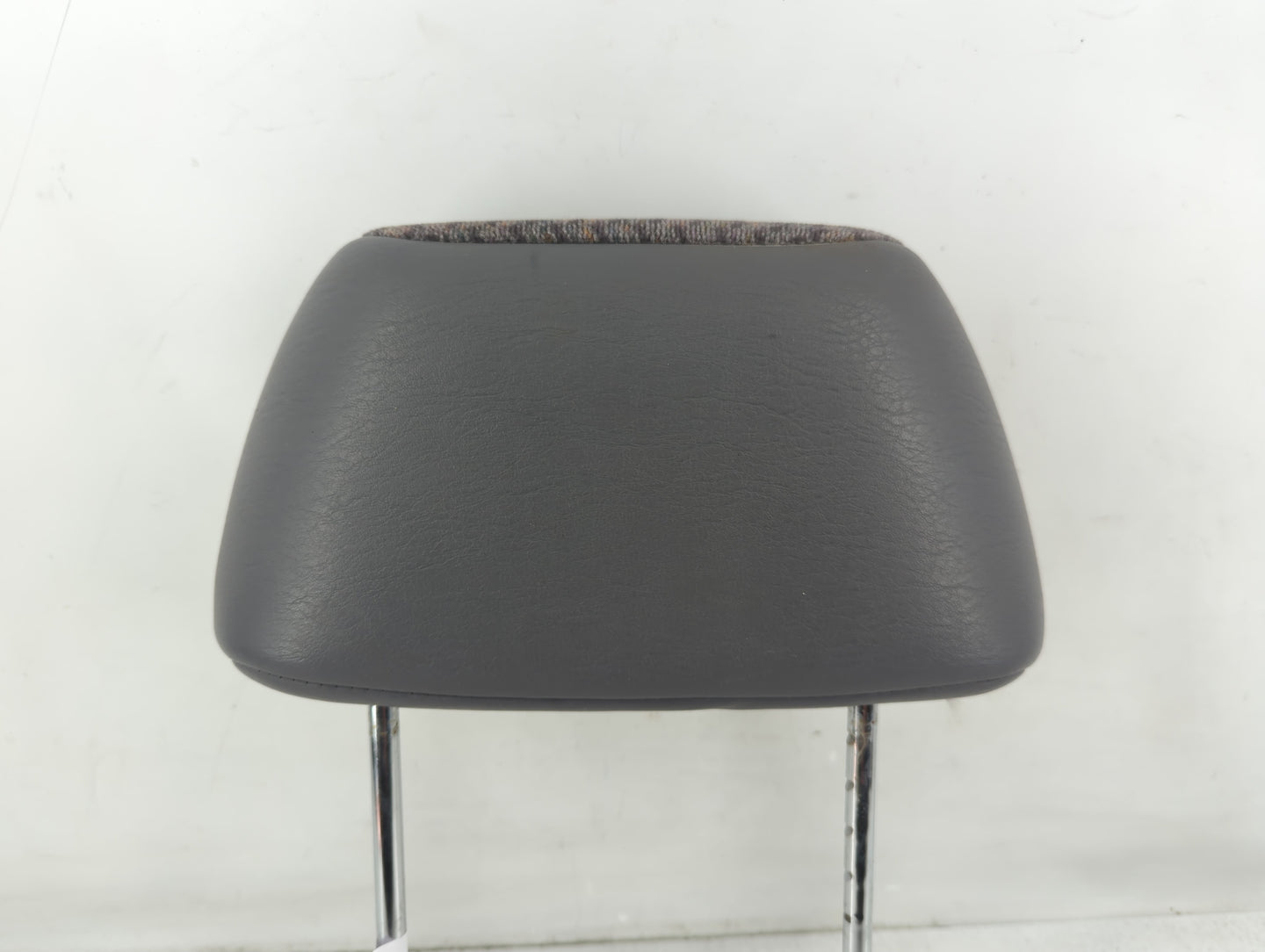 1999 Chrysler Voyager Headrest Head Rest Rear Seat Fits OEM Used Auto Parts - Oemusedautoparts1.com