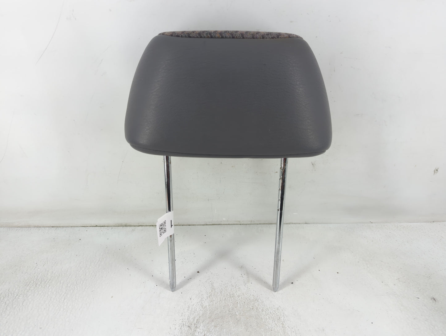 1999 Chrysler Voyager Headrest Head Rest Rear Seat Fits OEM Used Auto Parts - Oemusedautoparts1.com