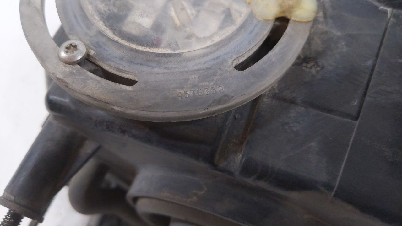 1999 Dodge Caravan Passenger Right Oem Head Light Headlight Lamp - Oemusedautoparts1.com