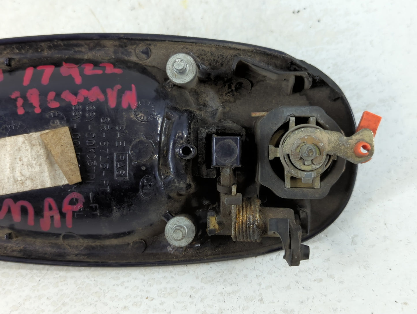 1999 Dodge Caravan Driver Front Left Door Handle Exterior Assembly Purple - Oemusedautoparts1.com