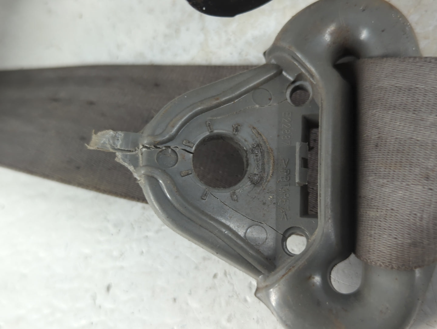 1999 Dodge Caravan Passenger Right Seat Belt Front Retractor Gray - Oemusedautoparts1.com