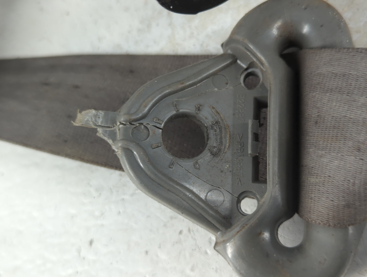 1999 Dodge Caravan Passenger Right Seat Belt Front Retractor Gray - Oemusedautoparts1.com