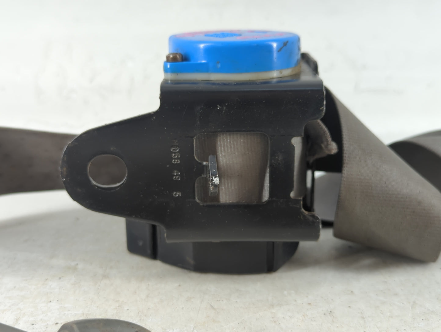 1999 Dodge Caravan Passenger Right Seat Belt Front Retractor Gray - Oemusedautoparts1.com