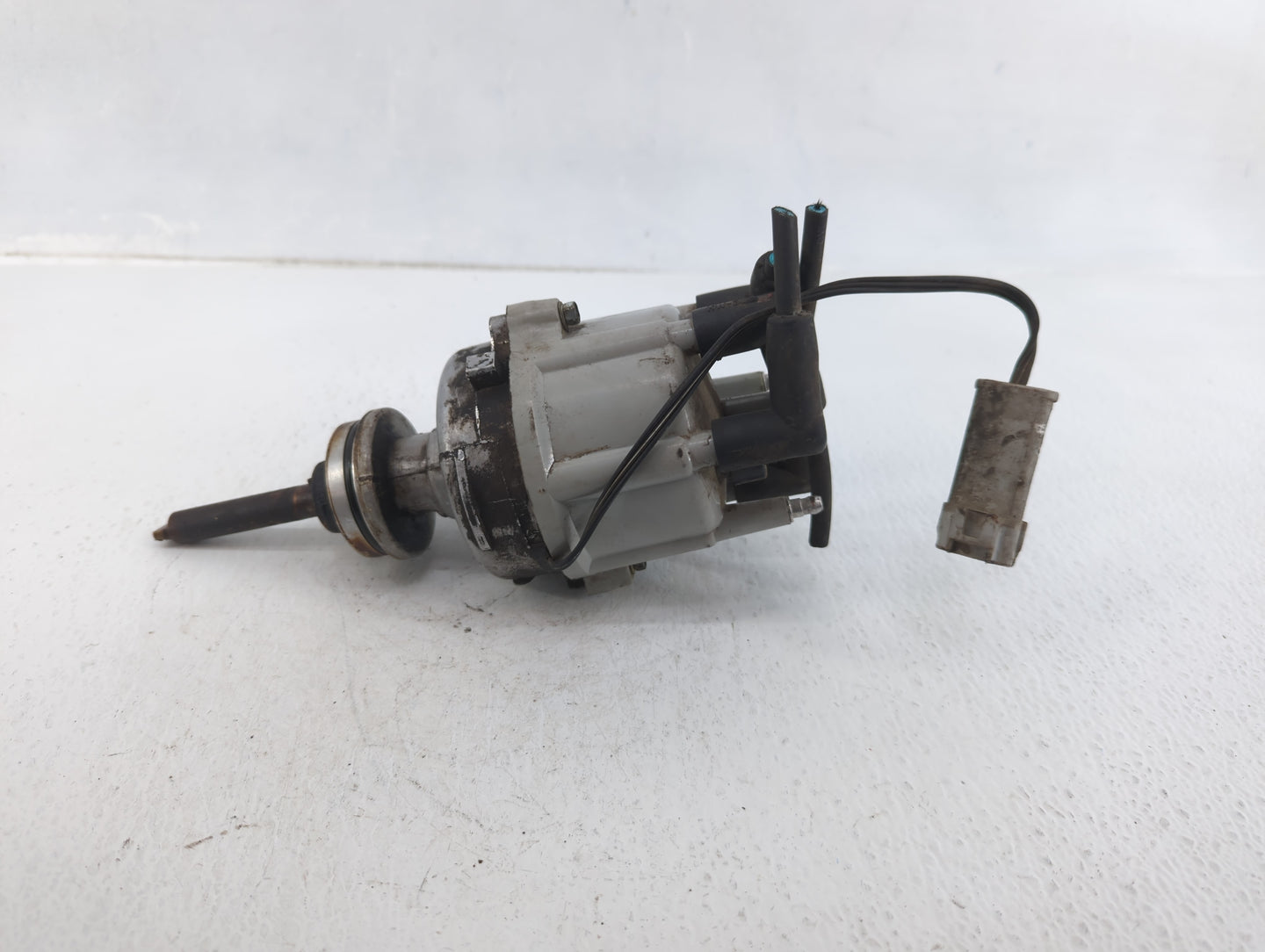 1998-2003 Dodge Dakota Engine Ignition Distributor OEM Fits Fits 1998 1999 2000 2001 2002 2003 OEM Used Auto Parts - Oemused