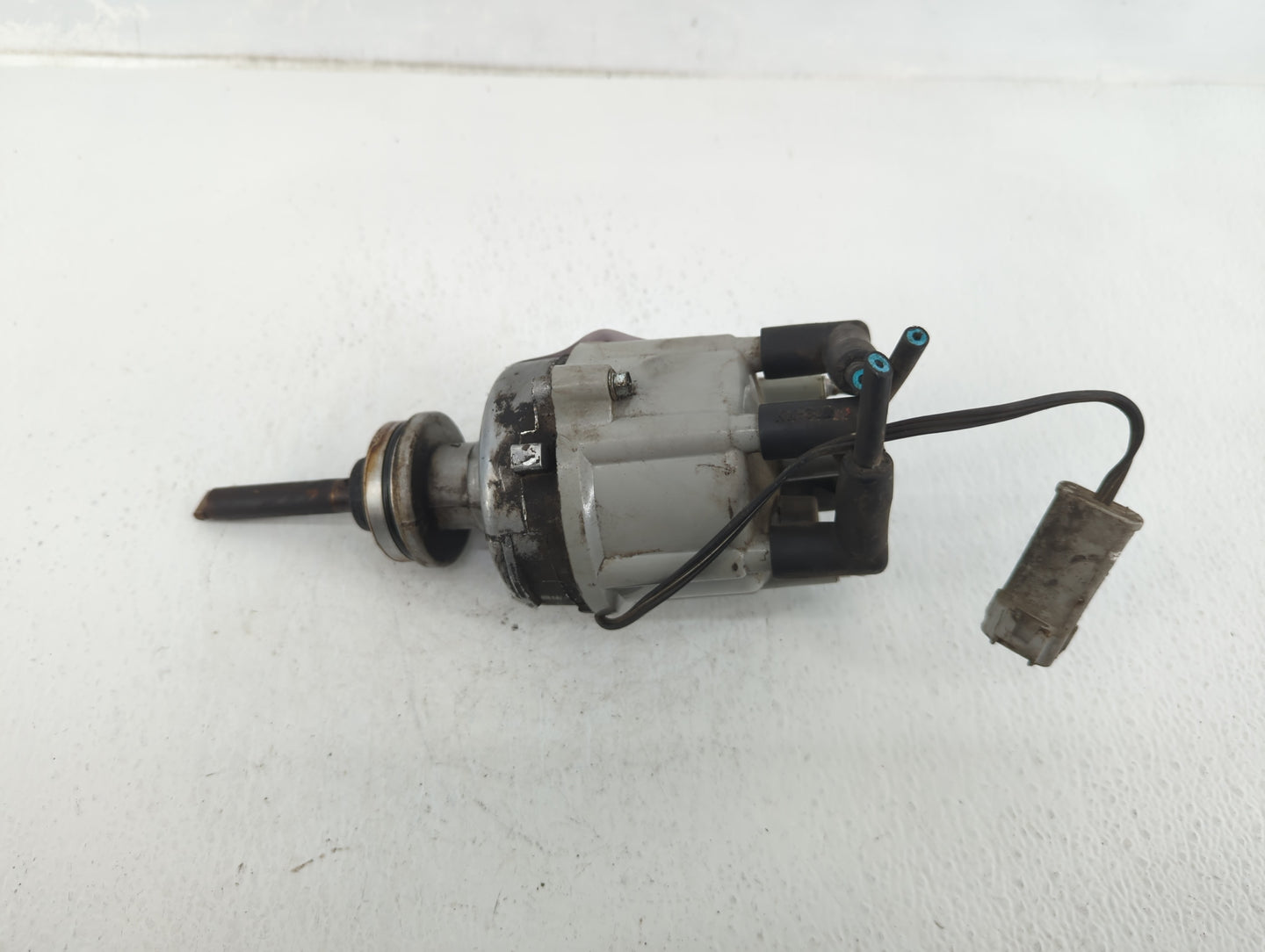 1998-2003 Dodge Dakota Engine Ignition Distributor OEM Fits Fits 1998 1999 2000 2001 2002 2003 OEM Used Auto Parts - Oemused