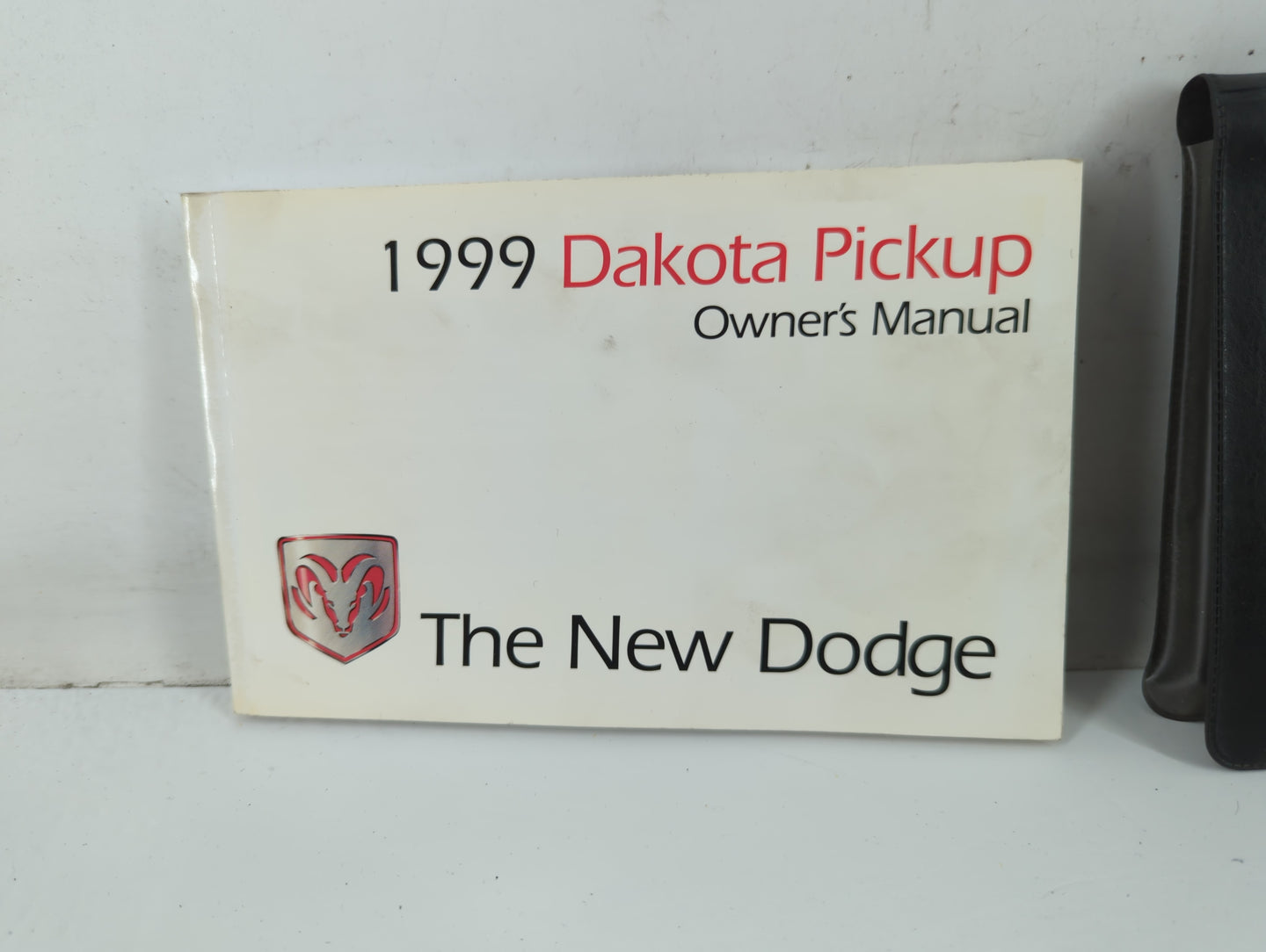 1999 Dodge Dakota Owners Manual Book Guide P/N:81-326-9932 OEM Used Auto Parts - Oemusedautoparts1.com