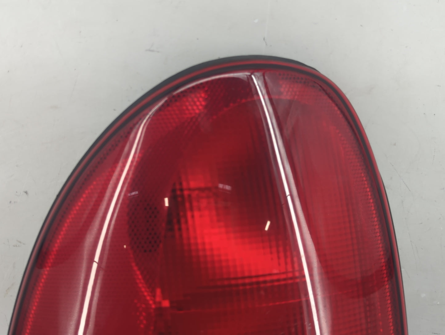 1998-2003 Dodge Durango Tail Light Assembly Driver Left OEM P/N:4576363 Fits Fits 1996 1997 1998 1999 2000 2001 2002 2003 OE