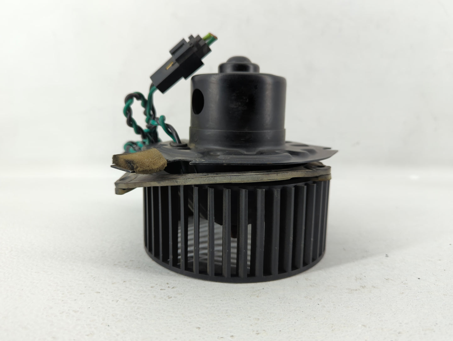 1998-2000 Dodge Durango Rear Heater AC Blower Motor P/N:4462674 Fits Fits 1998 1999 2000 OEM Used Auto Parts - Oemusedautopa