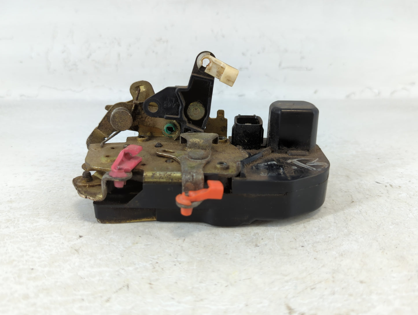 1999 Dodge Intrepid Front Driver Left Lock Actuator - Oemusedautoparts1.com
