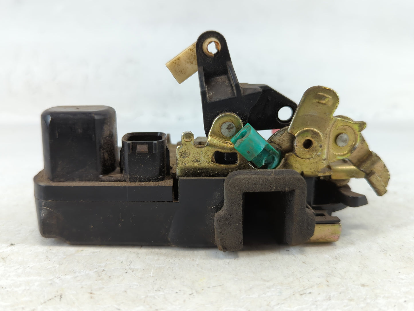 1999 Dodge Intrepid Front Driver Left Lock Actuator - Oemusedautoparts1.com