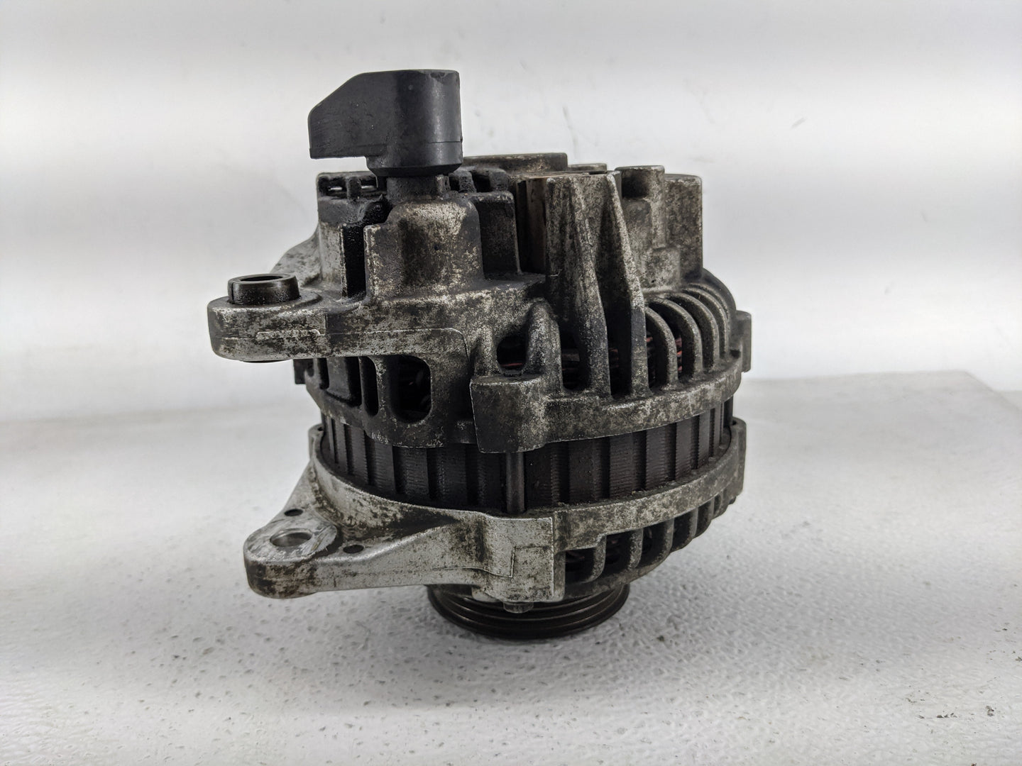 1998-1999 Dodge Neon Alternator Replacement Generator Charging Assembly Engine OEM P/N:4793692AB Fits Fits 1998 1999 OEM Use