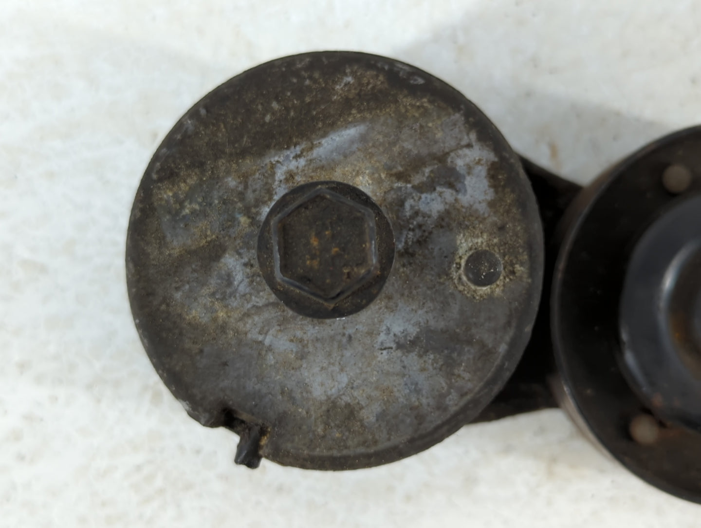 1999 Dodge P200 Belt Tensioner Pulley and idler pulley - Oemusedautoparts1.com