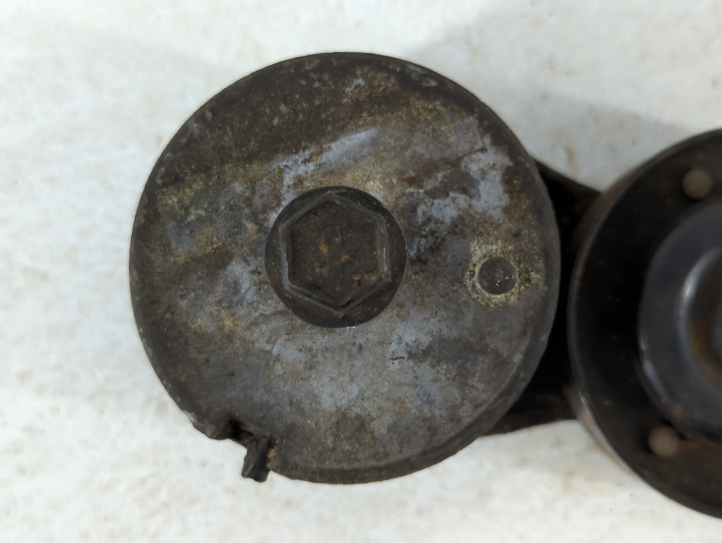 1999 Dodge P200 Belt Tensioner Pulley and idler pulley - Oemusedautoparts1.com