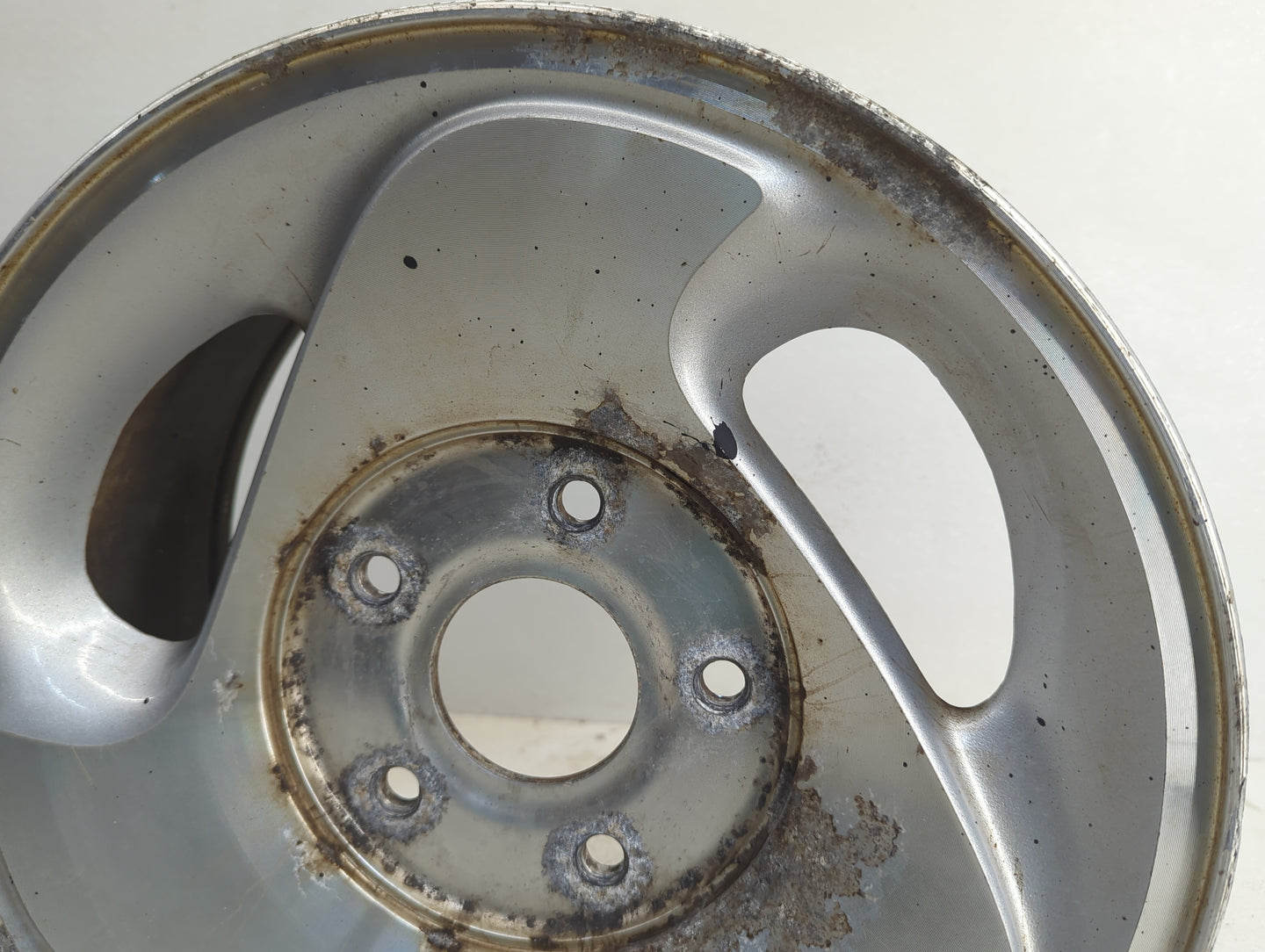 1998-1999 Dodge Ram 1500 Oem Wheel Rim - Oemusedautoparts1.com