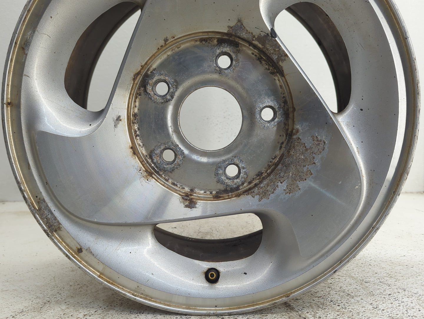 1998-1999 Dodge Ram 1500 Oem Wheel Rim - Oemusedautoparts1.com