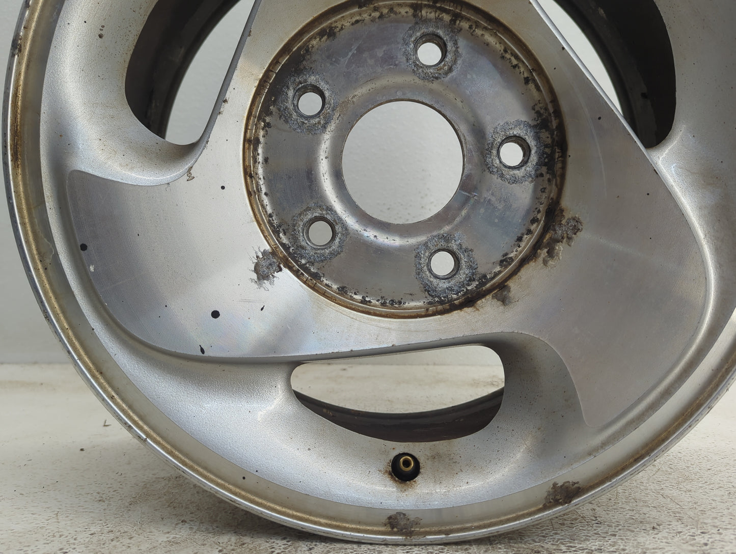 1998-1999 Dodge Ram 1500 Oem Wheel Rim - Oemusedautoparts1.com