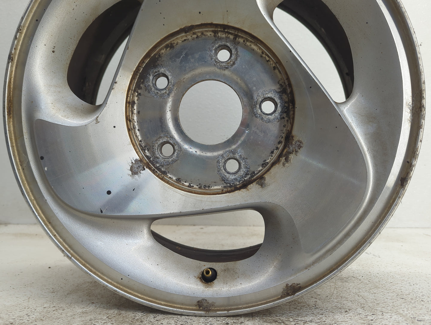 1998-1999 Dodge Ram 1500 Oem Wheel Rim - Oemusedautoparts1.com