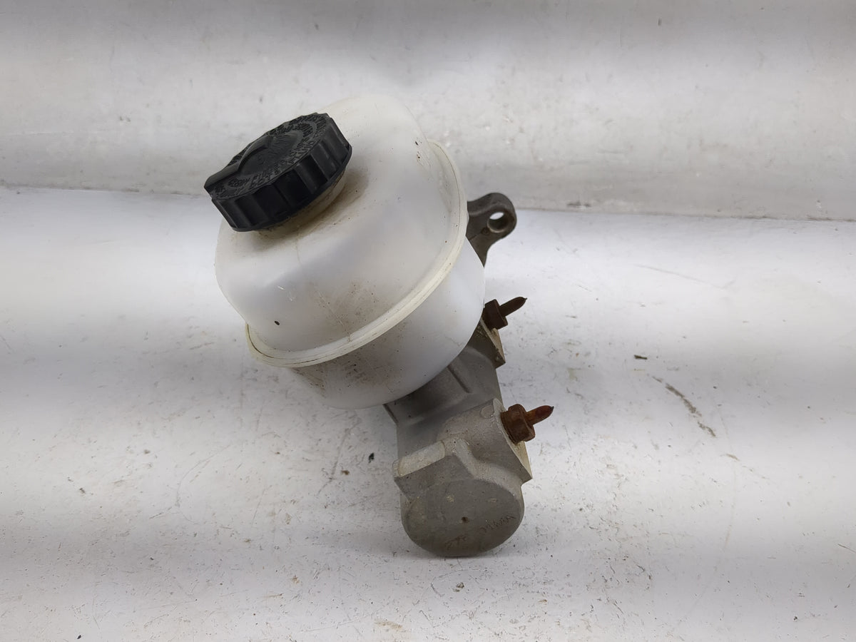 1998-2001 Dodge Ram 1500 Brake Master Cylinder 1092001 - Oemusedautoparts1.com
