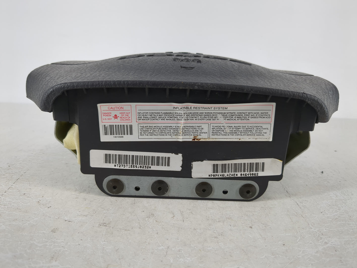 1999 Dodge Stratus Air Bag Driver Left Steering Wheel Mounted P/N:T27DT1559J0232 Fits OEM Used Auto Parts - Oemusedautoparts