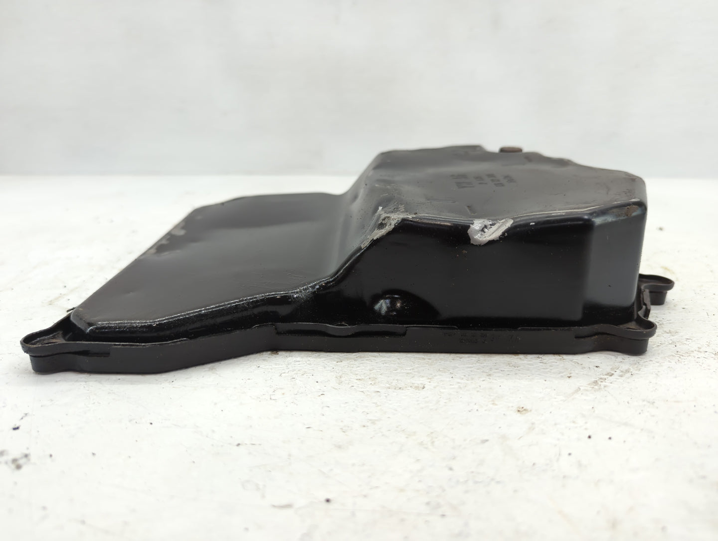 1996-2000 Dodge Stratus Engine Oil Pan P/N:09G 321 361B Fits Fits 1996 1998 1999 2000 OEM Used Auto Parts - Oemusedautoparts