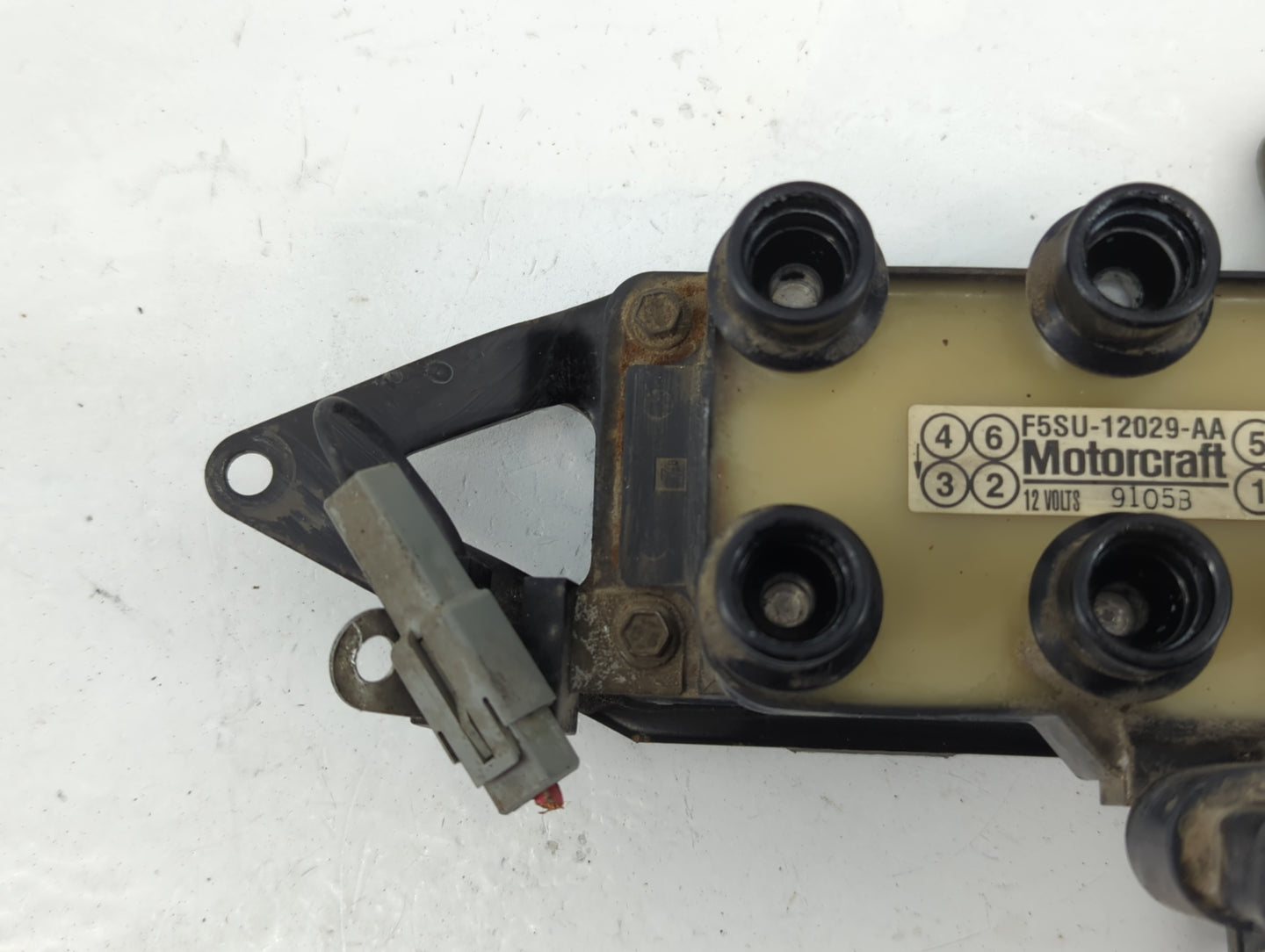 Ford E-150 Ignition Coil Igniter Pack - Oemusedautoparts1.com