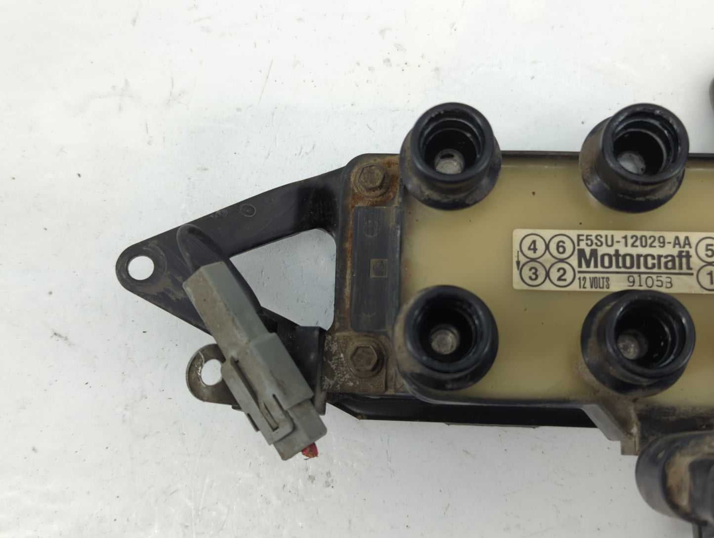 Ford E-150 Ignition Coil Igniter Pack - Oemusedautoparts1.com