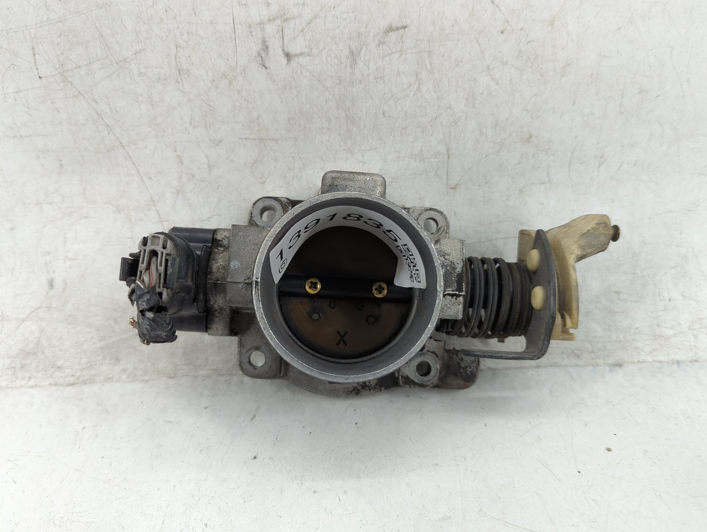1999-2000 Ford E-150 Throttle Body Fits Fits 1999 2000 OEM Used Auto Parts - Oemusedautoparts1.com