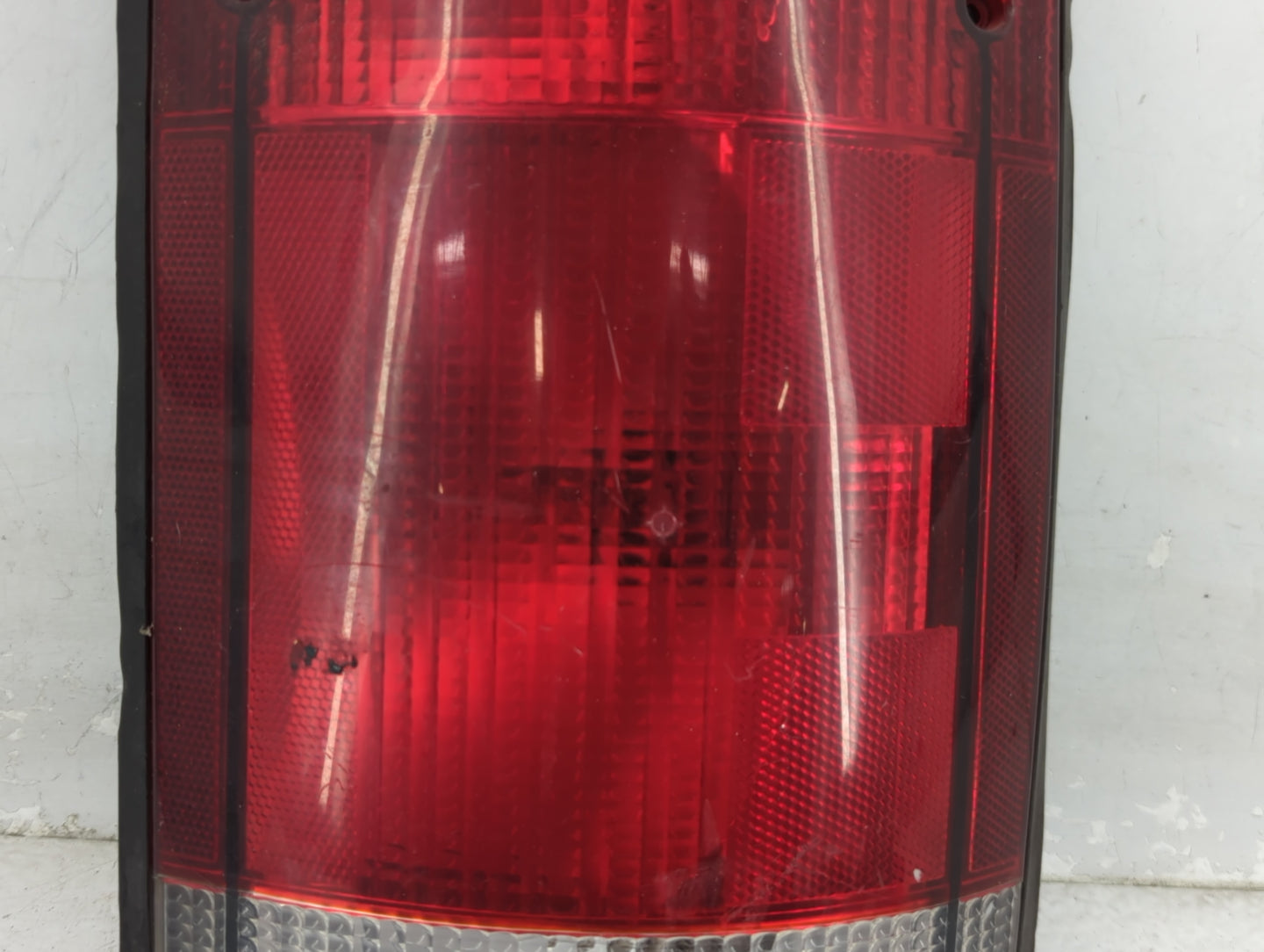 1995-2004 Ford E-150 Tail Light Assembly Passenger Right OEM P/N:FZUB-13440-AA Fits OEM Used Auto Parts - Oemusedautoparts1.