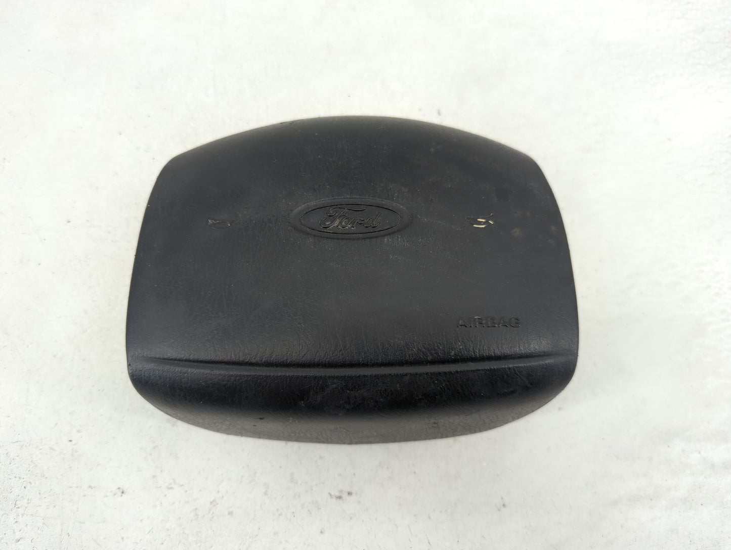 1999-2002 Ford E-150 Air Bag Driver Left Steering Wheel Mounted Fits Fits 1999 2000 2001 2002 OEM Used Auto Parts - Oemuseda